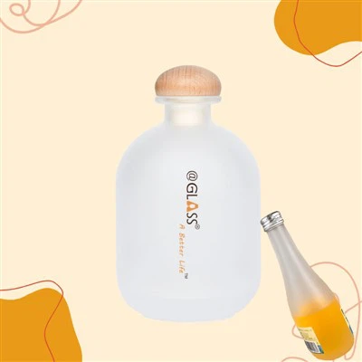 서리로 덥은 유리 병